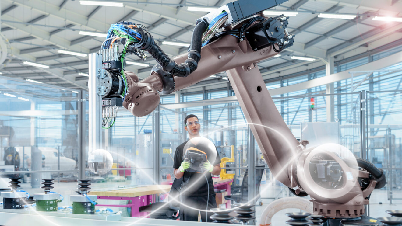 WELCOME TO OUR SMART FACTORY OF THE FUTURE - Fwd Net